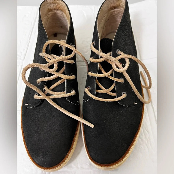 UGG Men’s Boots Size 8 - Picture 1 of 8